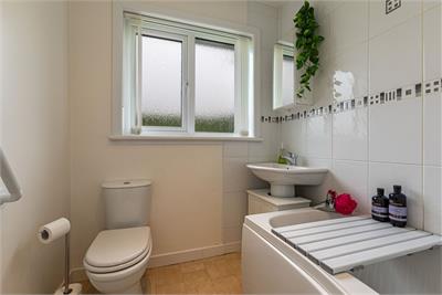 3 Plumdon Park Avenue, Annan, DG12 6EY - image 15