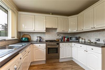 3 Plumdon Park Avenue, Annan, DG12 6EY - image 4