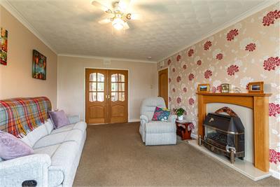 3 Plumdon Park Avenue, Annan, DG12 6EY - image 5