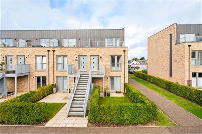 17 Mauseley Park, Cammo, Edinburgh, EH4 8FB - image 1
