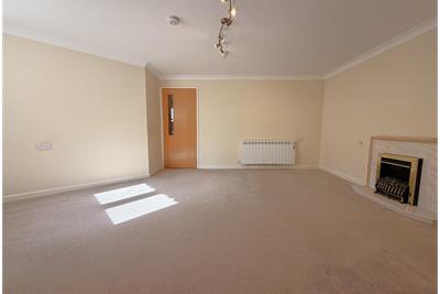 Flat 24, Muirfield Court, 20 Muirend Road, Glasgow, G44 3QP - image 3