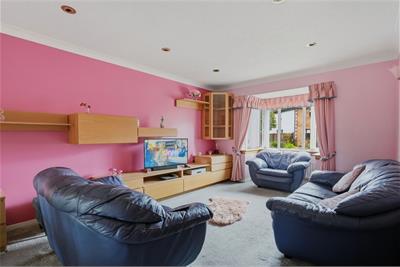 44 The Murrays, Gilmerton, Edinburgh, EH17 8UE - image 3