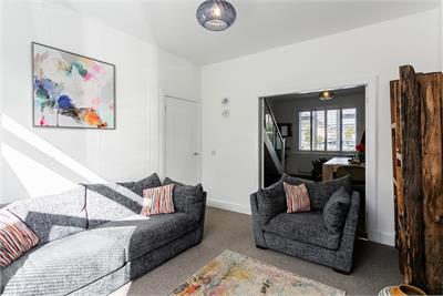 74 Moredun Park Gardens, Edinburgh, EH17 7LG - image 3