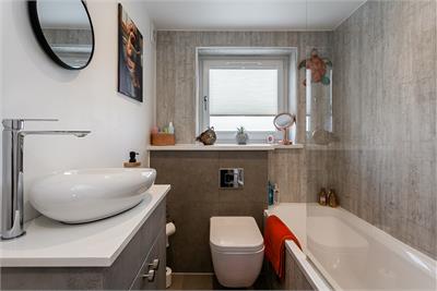 74 Moredun Park Gardens, Edinburgh, EH17 7LG - image 23