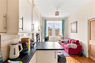 3F2, 5 Comely Bank Row, EDINBURGH, EH4 1DZ - image 3