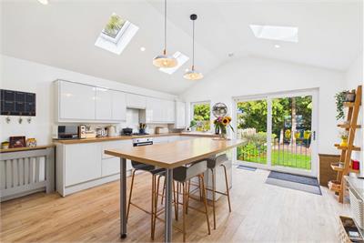 49 Silverknowes Gardens, Silverknowes, Edinburgh, EH4 5ND - image 5