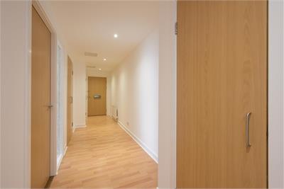 Flat 4, 11 Western Harbour Midway, Edinburgh, EH6 6LG - image 4