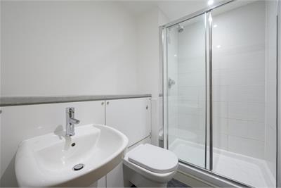 Flat 4, 11 Western Harbour Midway, Edinburgh, EH6 6LG - image 5