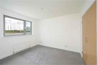 Flat 4, 11 Western Harbour Midway, Edinburgh, EH6 6LG - image 7