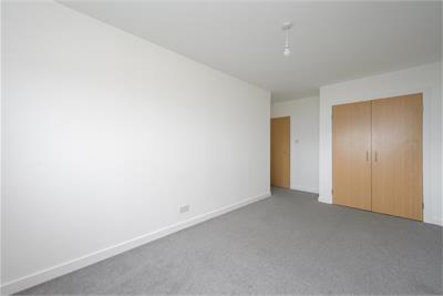 Flat 4, 11 Western Harbour Midway, Edinburgh, EH6 6LG - image 9