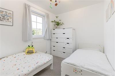 2/15 Powderhall Brae, Edinburgh, EH7 4GD - image 13
