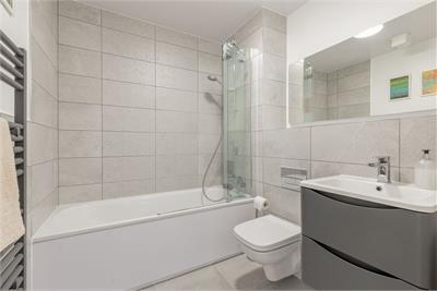 2/15 Powderhall Brae, Edinburgh, EH7 4GD - image 14
