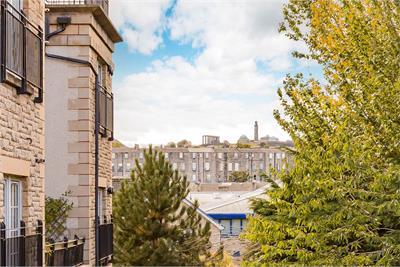 2/15 Powderhall Brae, Edinburgh, EH7 4GD - image 18