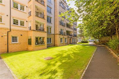 2/15 Powderhall Brae, Edinburgh, EH7 4GD - image 19