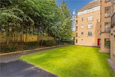 2/15 Powderhall Brae, Edinburgh, EH7 4GD - image 20