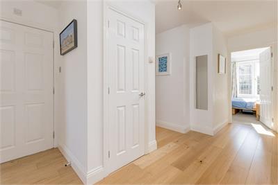 2/15 Powderhall Brae, Edinburgh, EH7 4GD - image 7
