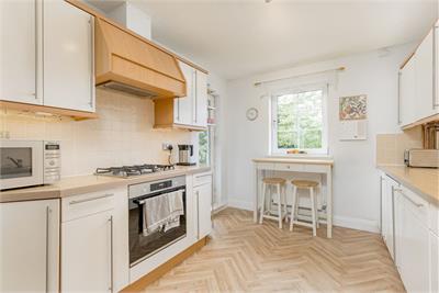 2/15 Powderhall Brae, Edinburgh, EH7 4GD - image 10