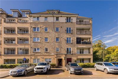 2/15 Powderhall Brae, Edinburgh, EH7 4GD - image 1