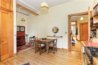 1/1 Gillespie Crescent, Bruntsfield, Edinburgh, EH10 4HT - image 4