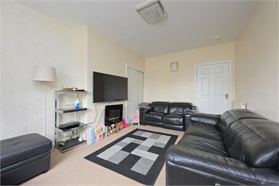142 Izatt Avenue, Dunfermline, KY11 3BB - image 3