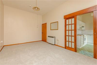 221/17 Portobello High Street, Portobello, EH15 2AN - image 3