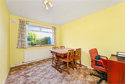 15 Ravelsykes Road, Penicuik, EH26 9JG - image 4