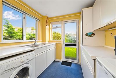 15 Ravelsykes Road, Penicuik, EH26 9JG - image 6