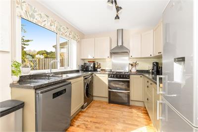 68 Primrose Place, Livingston, EH54 6RW - image 5