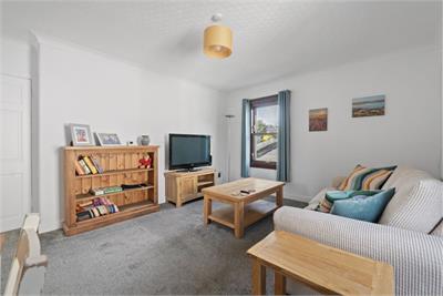 15 Connor Street, Peebles, EH45 8HD - image 3