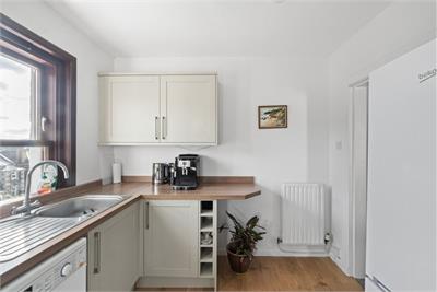 15 Connor Street, Peebles, EH45 8HD - image 6
