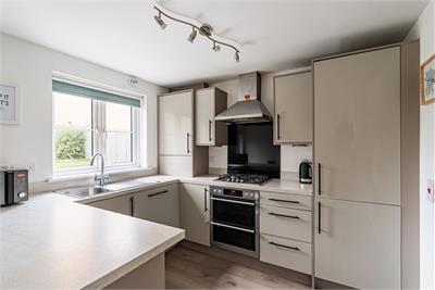 56 Todshaugh Gardens, Kirkliston, EH29 9GE - image 3