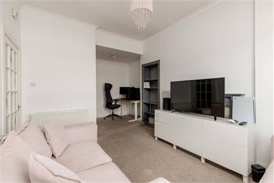 16/11 Moat Street, Edinburgh, EH14 1PL - image 4
