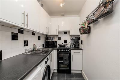 16/11 Moat Street, Edinburgh, EH14 1PL - image 5