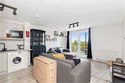 12/5 Colonsay Way, Granton, Edinburgh, EH5 1FB - image 2