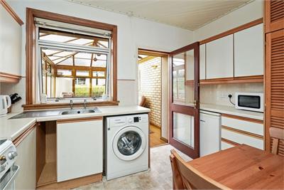 5 Larkfield Drive, Eskbank, EH22 3HN - image 5