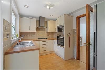 5 Morris Court, Inverkeithing, KY11 1EF - image 7