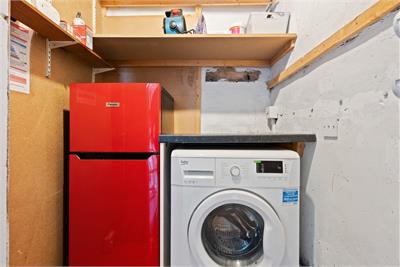 14/7 Dalgety Street, Edinburgh, EH7 5UL - image 9