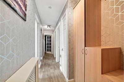 13/5 Ardshiel Avenue, Edinburgh, EH4 7HR - image 2