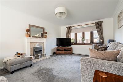 46 Skeltiemuir Avenue, Bonnyrigg, EH19 3PX - image 2
