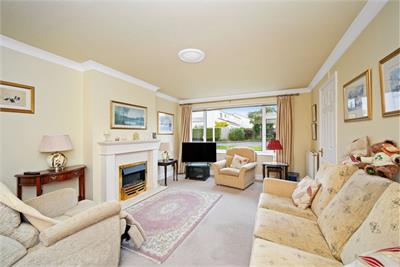 15 Crame Terrace, Eskbank, EH22 3JP - image 2