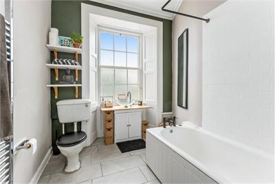 2 (flat 7), Huntly Street, Canonmills, Edinburgh, EH3 5HB - image 11