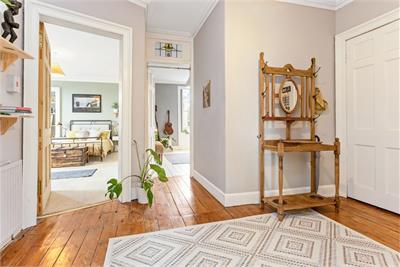 2 (flat 7), Huntly Street, Canonmills, Edinburgh, EH3 5HB - image 14