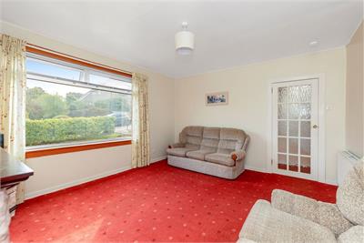 17 Dolphin Avenue, Currie, Edinburgh EH14 5RL - image 3