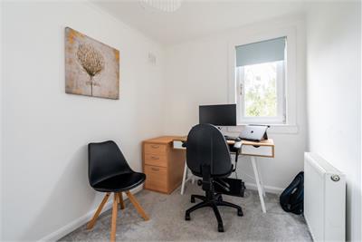 35 Meadow Place Road, Edinburgh, EH12 7UJ - image 10