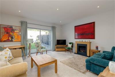 7B Devon Place, Haymarket, Edinburgh, EH12 5HJ - image 2