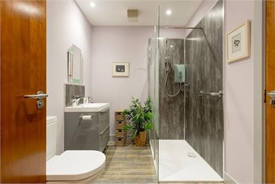 7B Devon Place, Haymarket, Edinburgh, EH12 5HJ - image 16