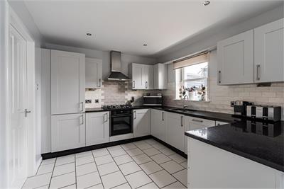 18 Hoggan Way, Loanhead, EH20 9DG - image 3