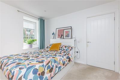 6 Watson Crescent Lane, EH11 1FB - image 11