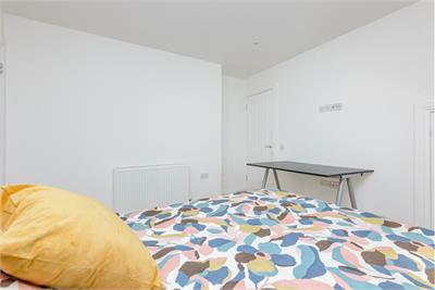 6 Watson Crescent Lane, EH11 1FB - image 12