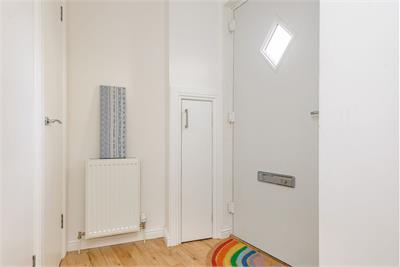 6 Watson Crescent Lane, EH11 1FB - image 25